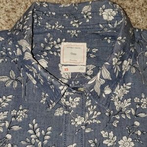 GAP Tops - Gap floral button down shirt GAP Tops - Gap floral button down shirt